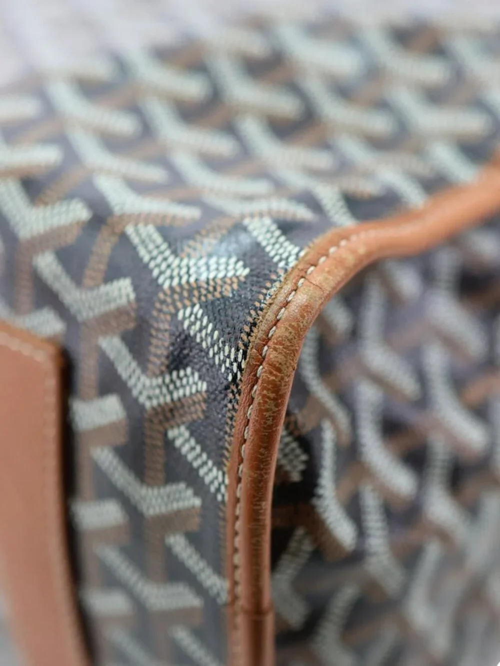 Goyard item details